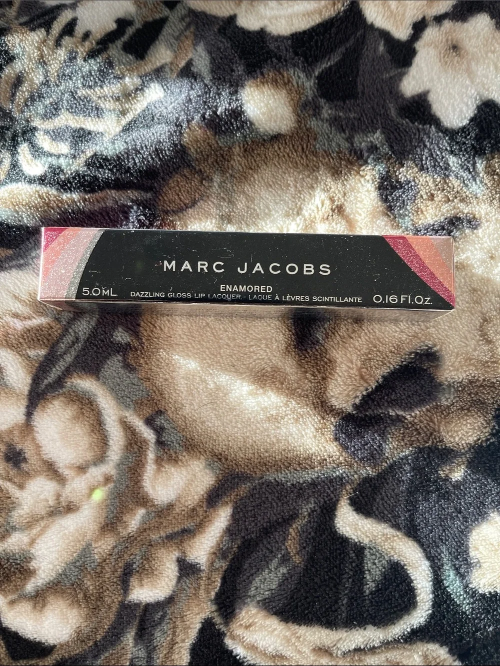 Marc Jacobs Genie Kiss 384 Enamored Lip Gloss
